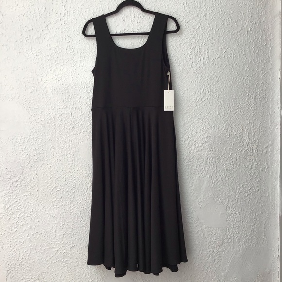 LEZE THE LABEL Norway Dress in Black - Picture 7 of 8